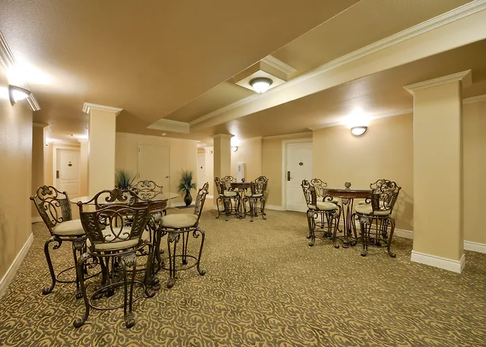 O'Brien Riverwalk Boutique Hotel