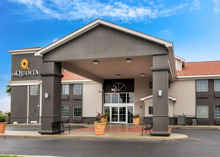 La Quinta Inn By Wyndham San Antonio Brooks City Base